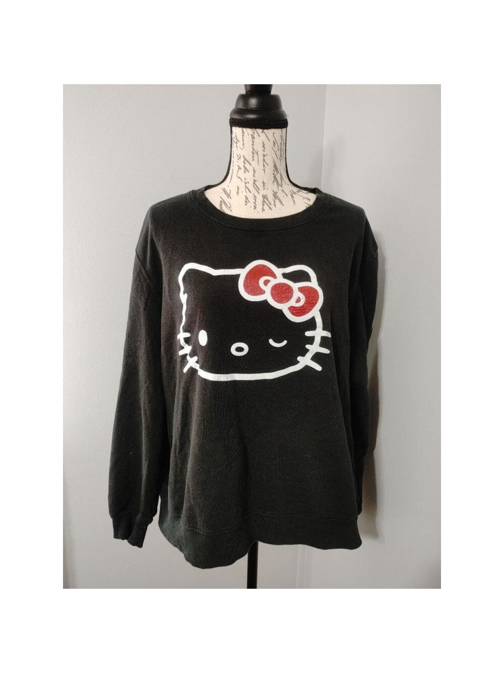 Women's Hello Kitty by Sanrio Black Comfy Sweatshirt L with Red Bows